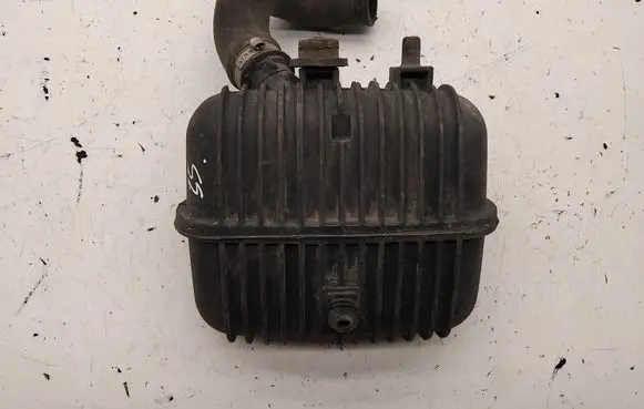 Audi A6 S6 C6 4F Vacuum air tank 