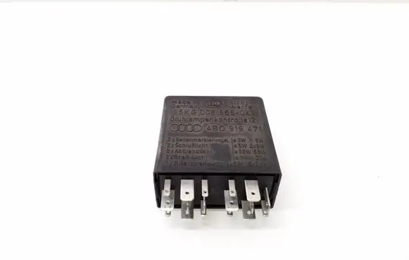 Audi A4 S4 B5 8D Light relay 4B0919471