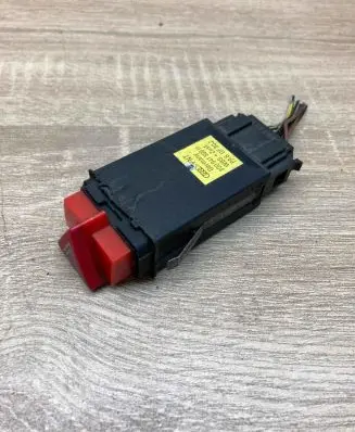 Audi A4 S4 B5 8D Hazard light switch 8D0941509H
