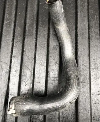 Engine coolant pipe/hose