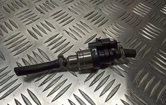 Skoda Octavia Mk1 (1U) LP gas injector 67R-016407