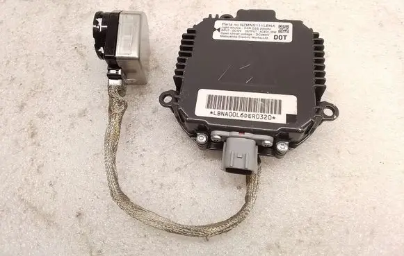 Nissan Murano Z50 Headlight ballast module Xenon NZMNS111LBNA