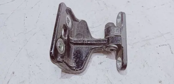 Mercedes-Benz CLS C219 Rear door lower hinge ISER0509