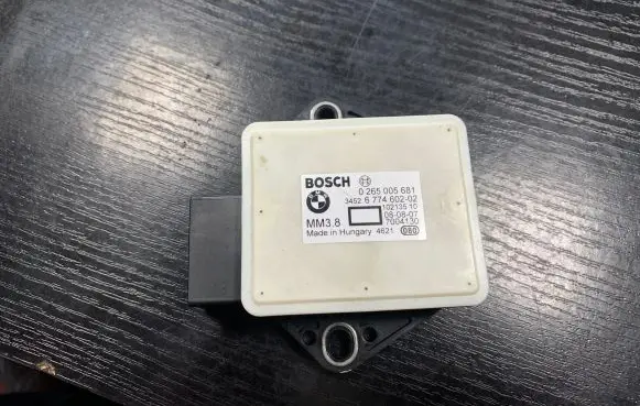 BMW 5 E60 E61 ESP (stability system) control unit 6774602 0265005681 700413