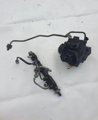 Fuel injection high pressure pump