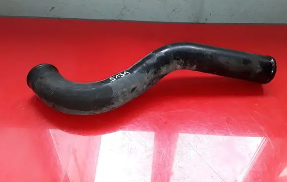Hyundai Trajet Intercooler hose/pipe NOCODE