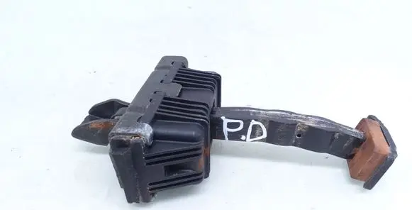 BMW 3 E90 E91 Front door check strap stopper