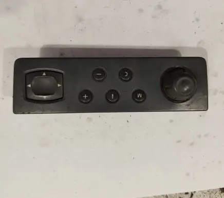 Head unit multimedia control