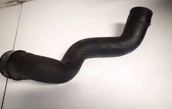 Intercooler hose/pipe