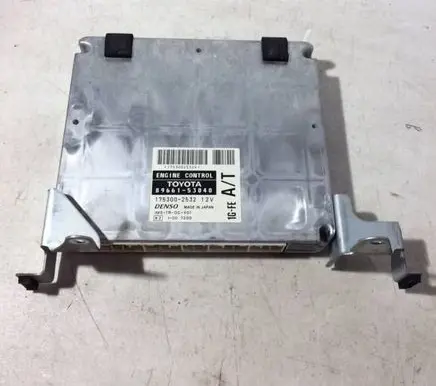 Lexus IS 200-300 Engine control unit/module 8966153040