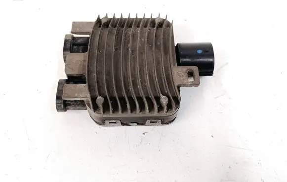 Coolant fan relay