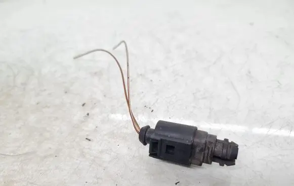 Audi A3 S3 8P Outside/external air temperature sensor 8Z0820535