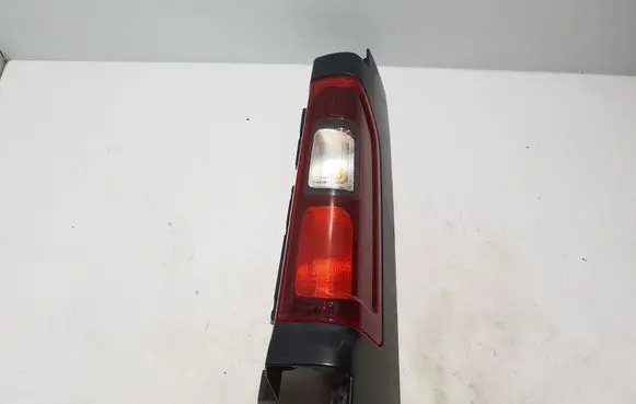 Renault Trafic III (X82) Rear/tail lights 265504656R