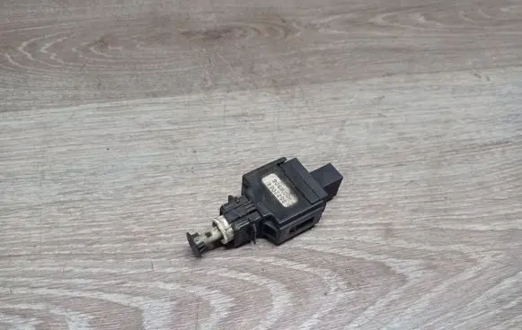 Volvo V70 Brake pedal sensor switch 8622064