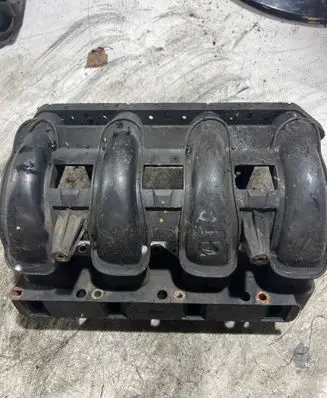 Mercedes-Benz Vito Viano W638 Intake manifold A6110900637 PA6GF30
