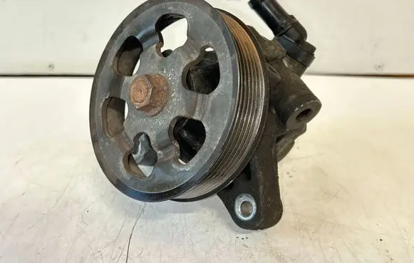 Honda CR-V Power steering pump