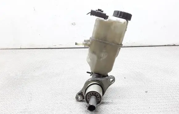 Peugeot 407 Master brake cylinder 9646980980