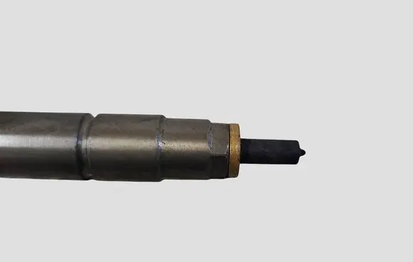 Mercedes-Benz C W205 Fuel injector 0445110546