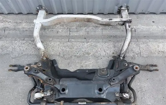 Citroen C5 Front subframe 