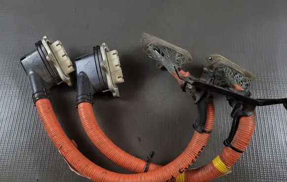 Ford Fusion II High voltage cable DG9814183AC