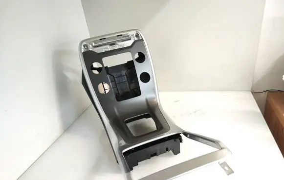 Volvo V70 Center console 39997245