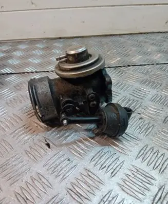 Volkswagen Sharan Throttle valve 038131501AA