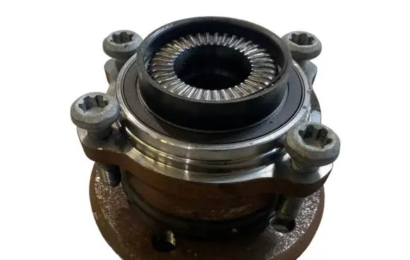 BMW X7 G07 Rear wheel hub 6895673