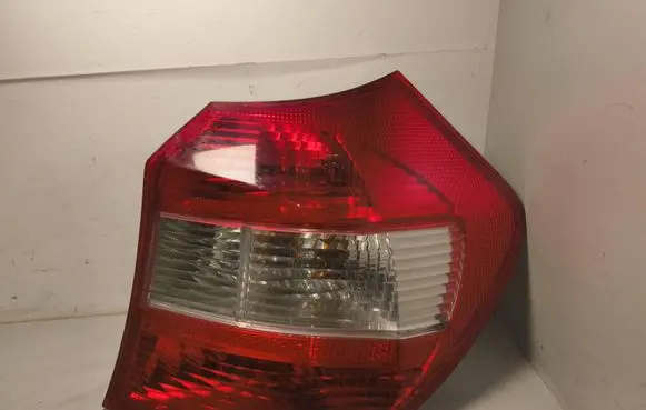 BMW 1 E82 E88 Rear/tail lights R02F00 021864 AB00201