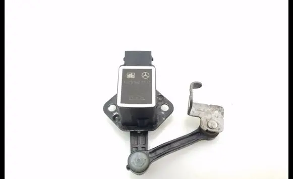 Mercedes-Benz R W251 Air suspension front height level sensor A0105427717