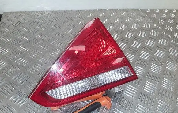 Audi A5 8T 8F Tailgate rear/tail lights 8T0945093