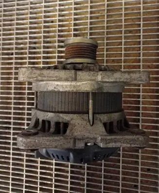 Nissan X-Trail T31 Generator/alternator 23100EN008 LR1140802E