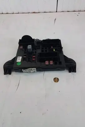 Opel Insignia A Fuse module 13277318