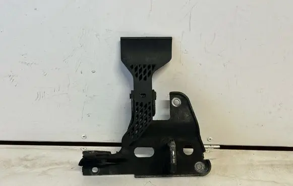 Audi A4 S4 B7 8E 8H Engine bonnet/hood lock/catch 8E0823480E
