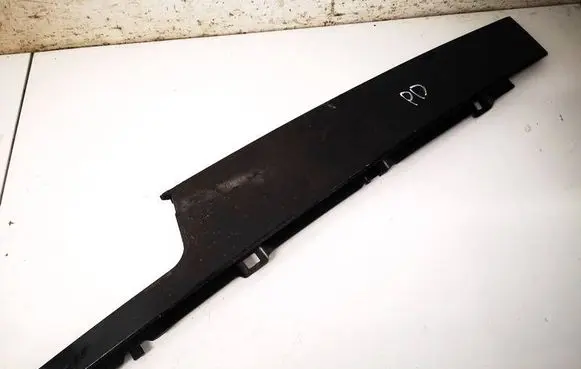 Audi Q4 e-tron Front door glass trim molding 89A837902