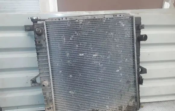 Ford Explorer Coolant radiator 