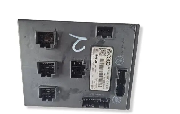 Audi A4 S4 B8 8K Comfort/convenience module 8K0907063DJ