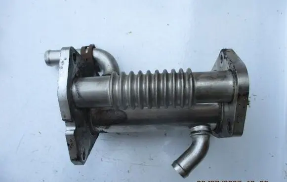 Renault Scenic III - Grand scenic III EGR valve cooler 147355713R