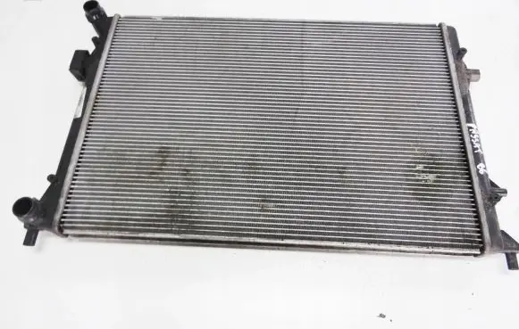 Volkswagen PASSAT B6 Coolant radiator 1K0121253L