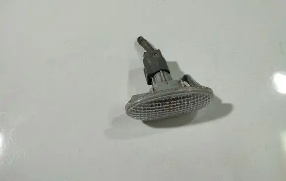 Mazda 3 I Front fender indicator light 