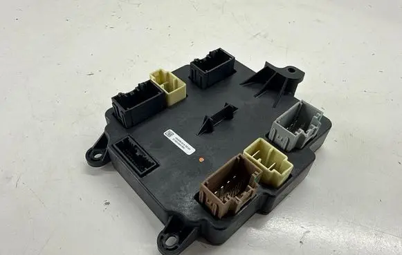 Tesla Model X Door control unit/module 106205600B