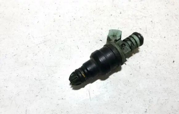 BMW 3 E36 Fuel injector 