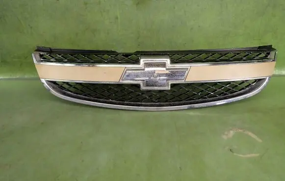 Chevrolet Epica Front bumper upper radiator grill