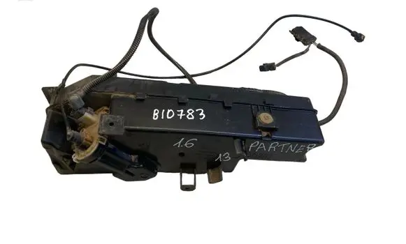 Peugeot Partner AdBlue liquid reservoir 9672052180 13092124504