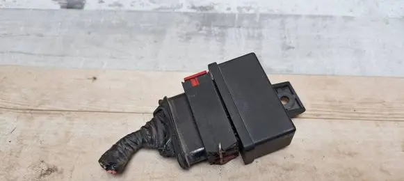Peugeot 307 Fuel injection pump control unit/module 240107