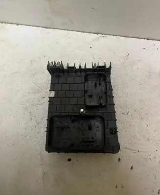Volkswagen Golf Plus Fuse module 1K0937124K 302925