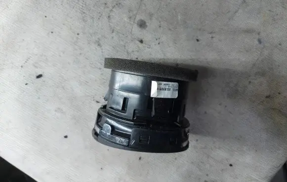 Ford Galaxy Dash center air vent grill 6m21u018b09 4992970