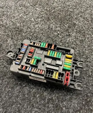 BMW X5 F15 Fuse module 9360372