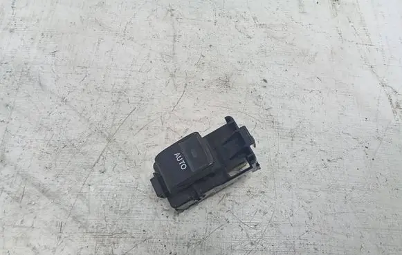 Toyota Prius (XW30) Electric window control switch 192801