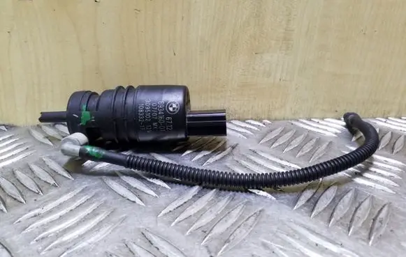 BMW X5 E70 Windscreen/windshield washer pump 693416001