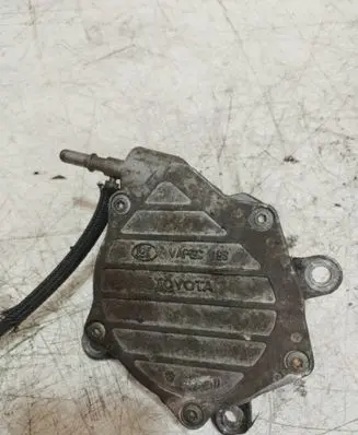 Toyota Corolla Verso E121 Oil pump 